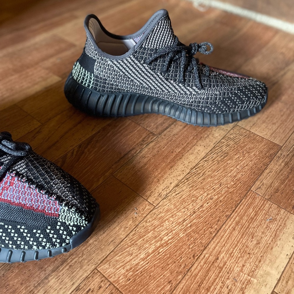 Yeezy 350 - image 3